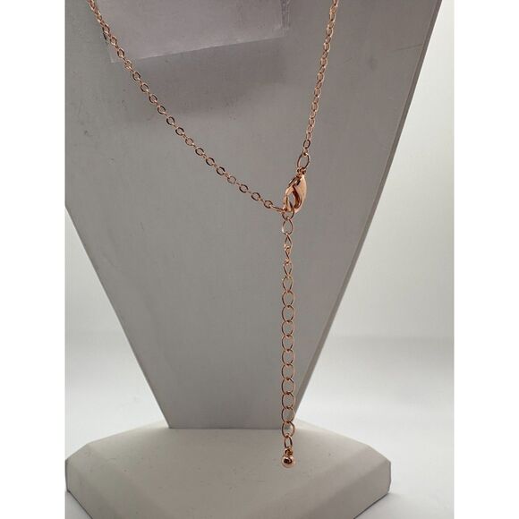 Dainty Leaf Pendant Chain - Picture 3 of 3